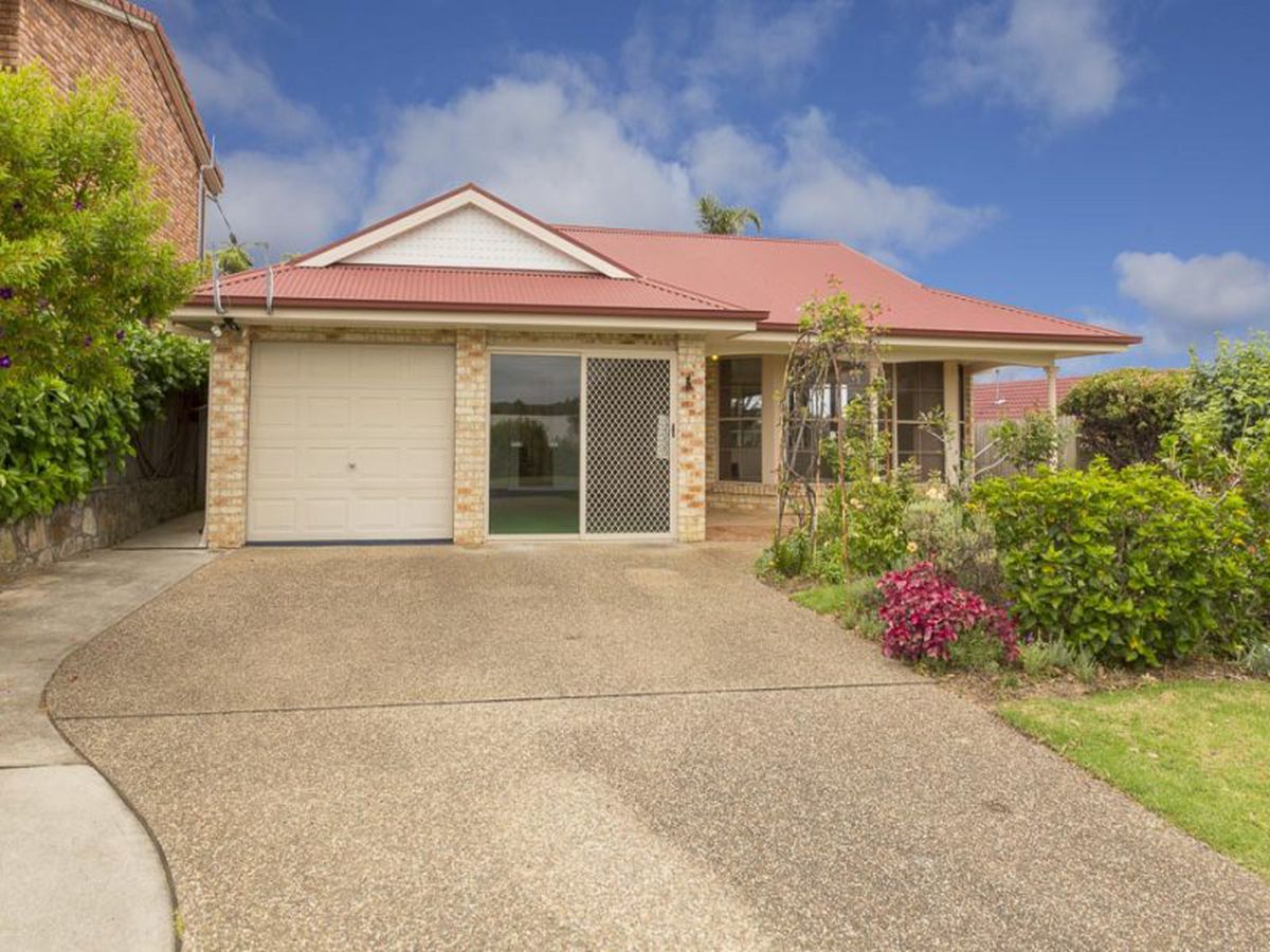 15 Pyang Ave, Malua Bay South Coast Property Specialists