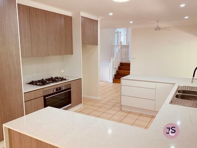 1 Jenny Close, Elermore Vale