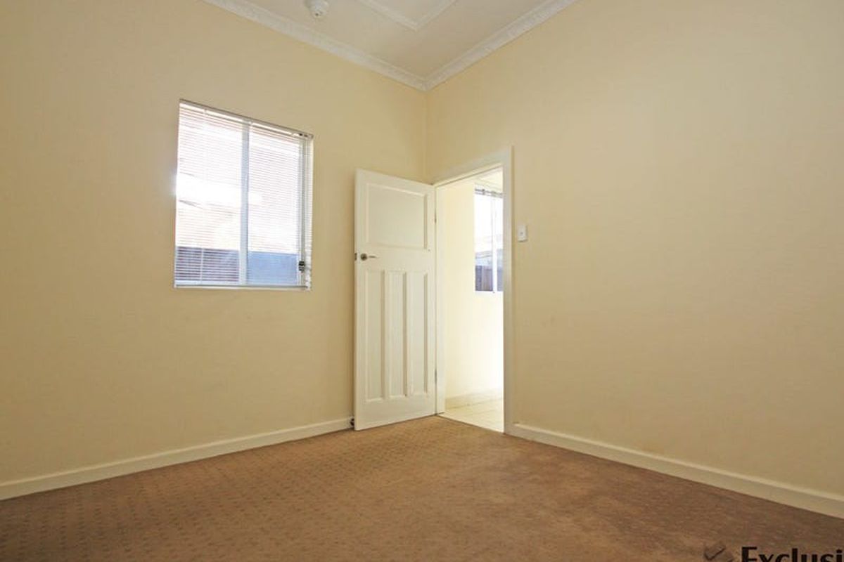 02 / 17 East Street, Five Dock