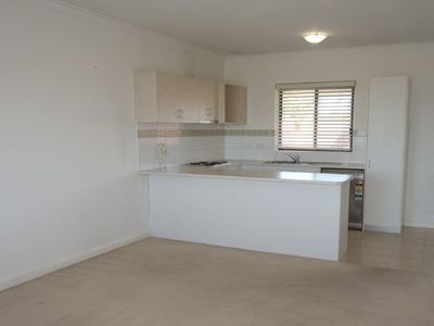8/42 Kinsella Street, Joondanna
