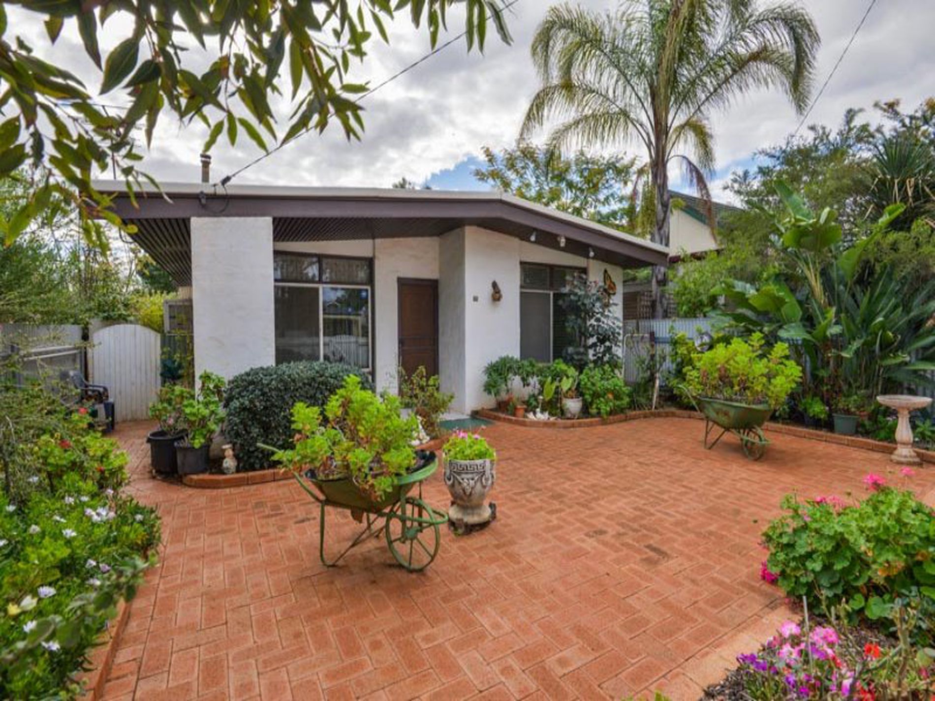 76 Hanbury Street, Kalgoorlie