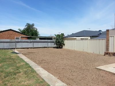 2 Little Street, Royal Park