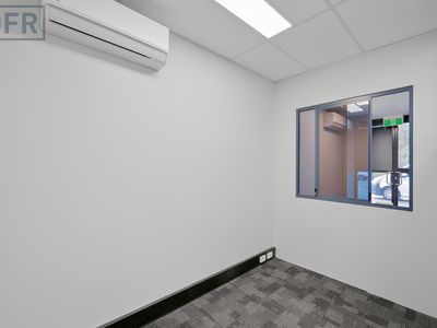 1 / 32 Bushland Ridge, Bibra Lake