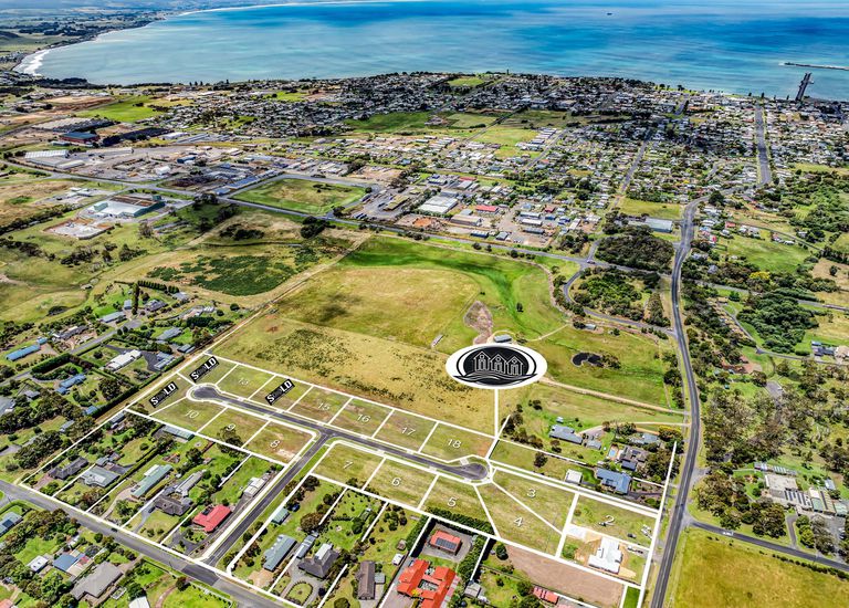 Lot 9, Hampton Court, Portland