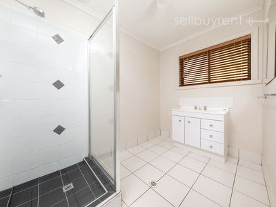 1 / 106 HUON'S HILL ROAD, Wodonga