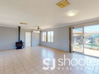 2A Gillis Street, Dubbo