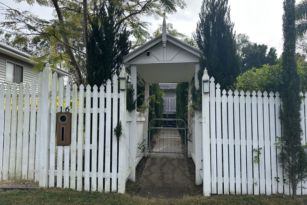 16 King Street, Dinmore