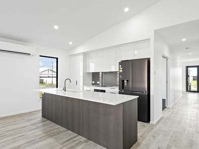 22 Regal Circuit, Beaconsfield