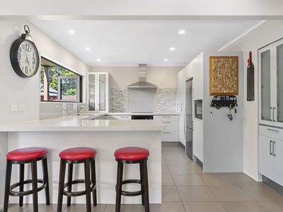 102 Chelsea View Drive, Chatswood