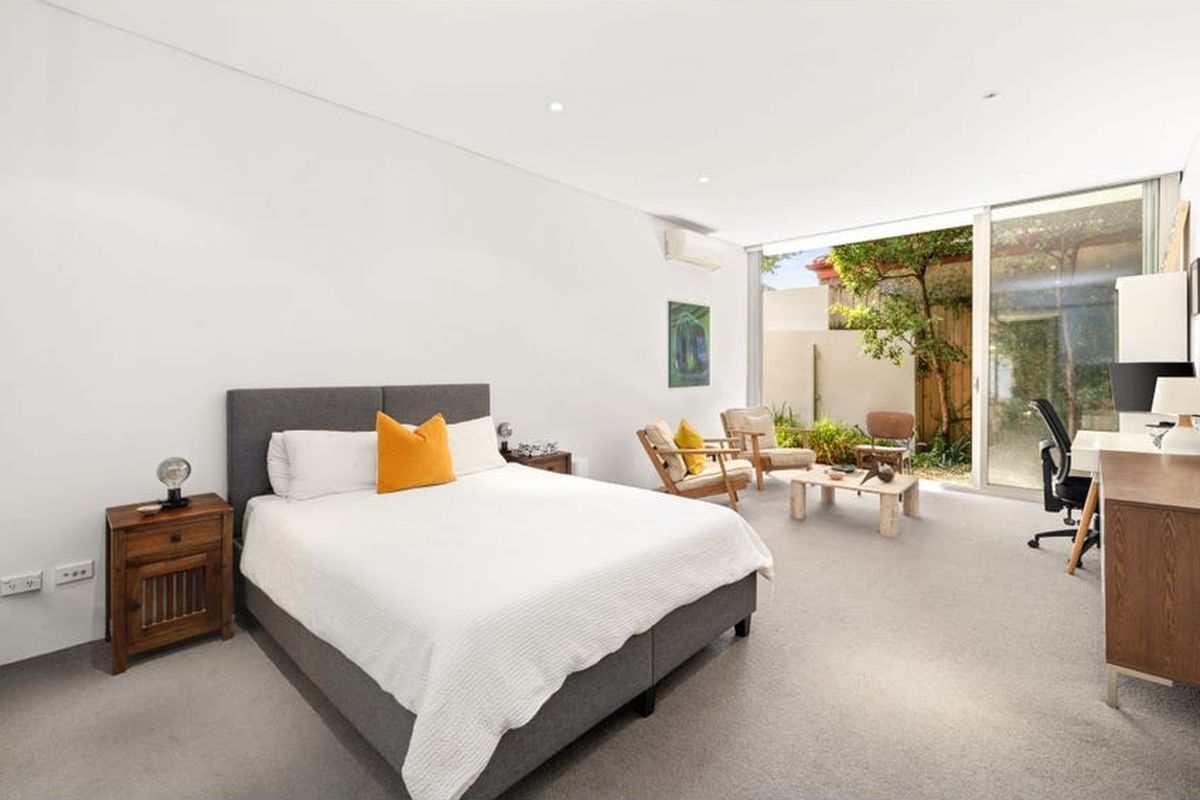 2 / 6 Moore Street, Bondi