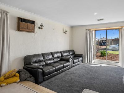 52 Sanderling Drive, Thornlie