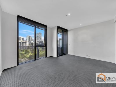 710 / 18 Waterview Walk, Docklands