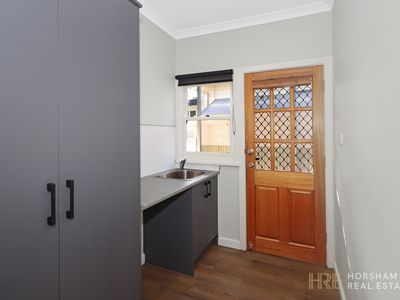 20 Harders Street, Horsham