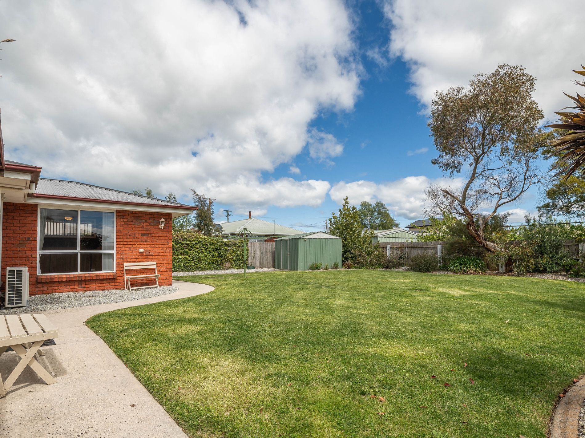 150 Wellington Street, Longford