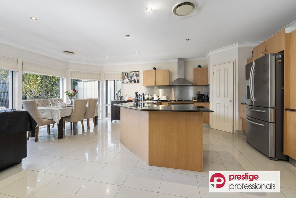 25 Woodlake Court, Wattle Grove