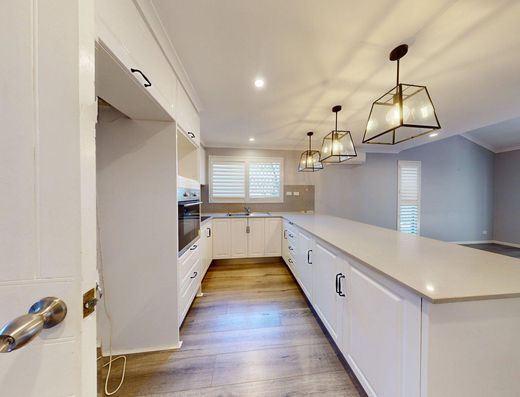 Modern Townhouse in Central Noosaville Location image 7
