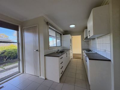 18 Marchant Crescent, Sunshine West