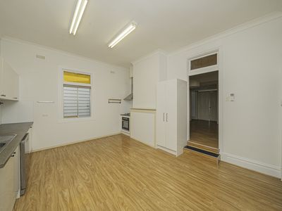 5 Foley Street, Kew