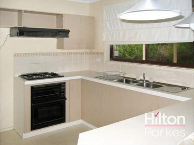 3 Allira Place, Hassall Grove