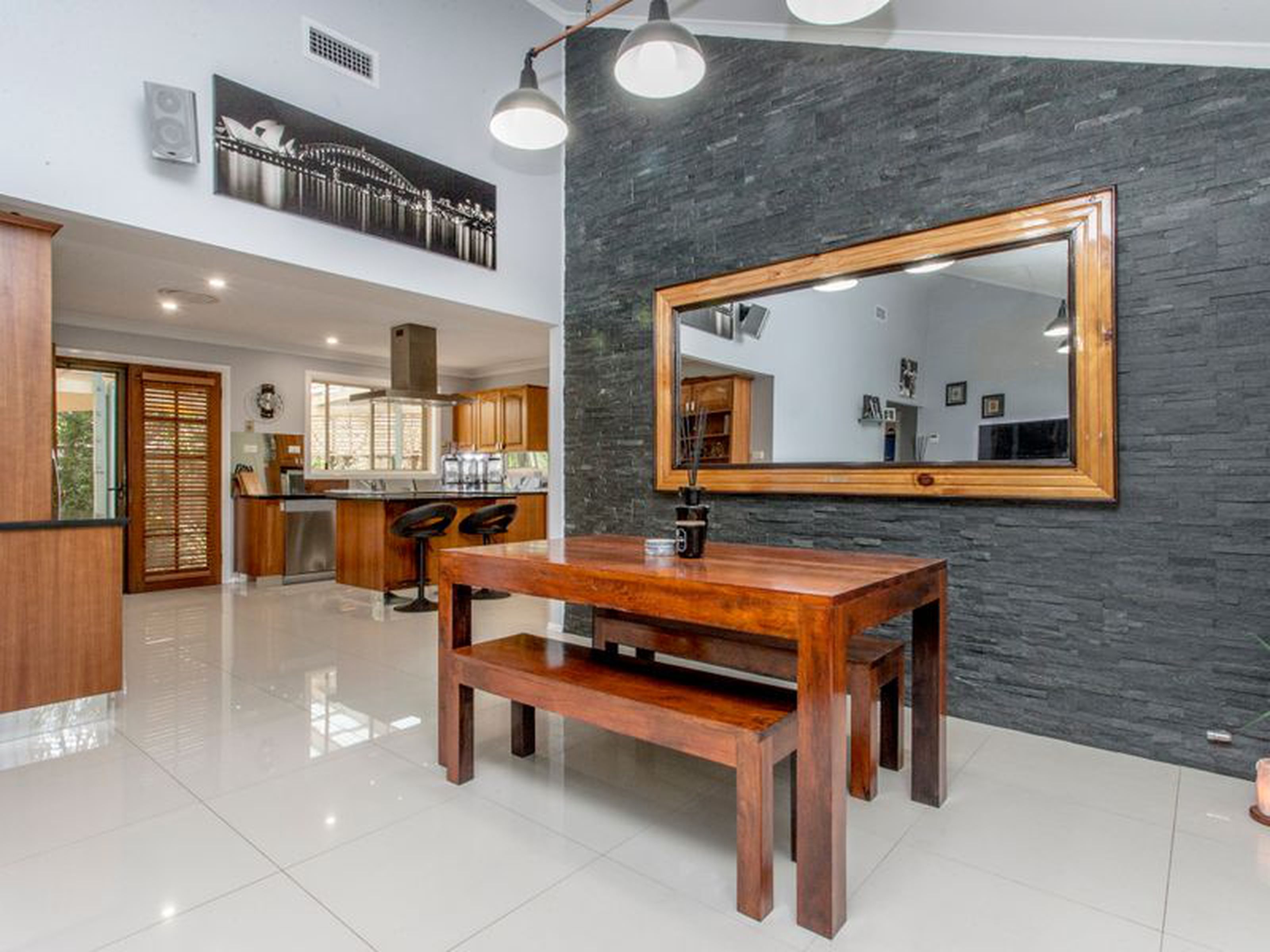 2 Kenneth Slessor Drive, GLENMORE PARK