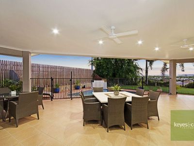 12 Knox Court, Mount Louisa
