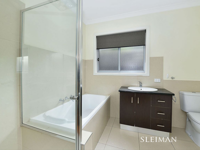 90 Rosehill Road, Keilor East