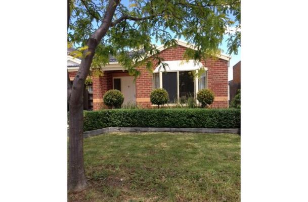 19 Wisla Circuit, Roxburgh Park