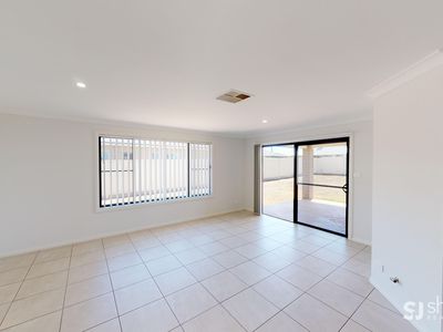 13 Mortlock Avenue, Dubbo