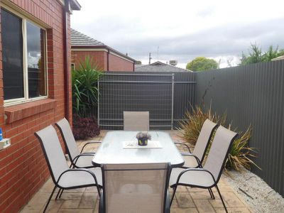 1 / 6 Carroll Street, Horsham