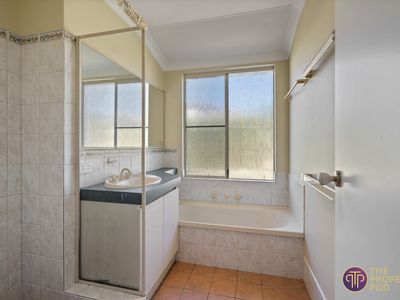 12 Waterlily Close, Huntingdale