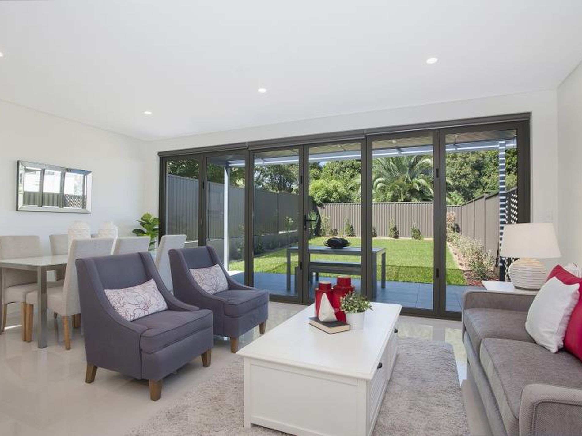 2 Mercer Crescent, Beverly Hills