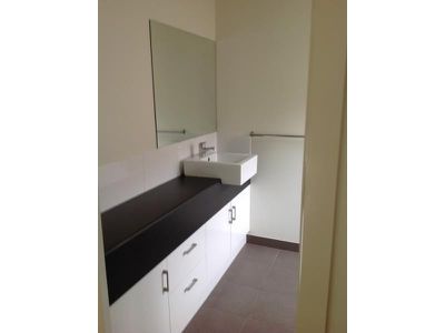 25 Moss Road, Leopold