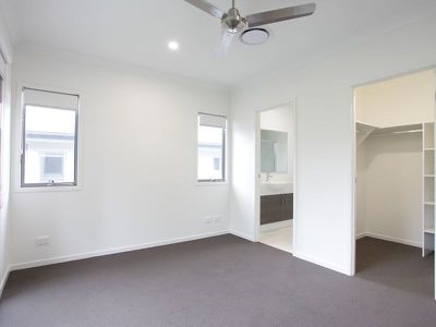 126 Cooper Crescent, Rochedale
