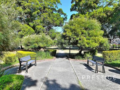 2 / 5 Short Street, Carlton