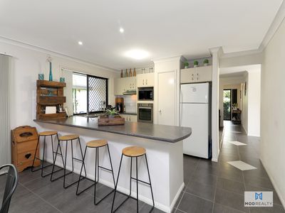 6 Eric Drive, Blackstone