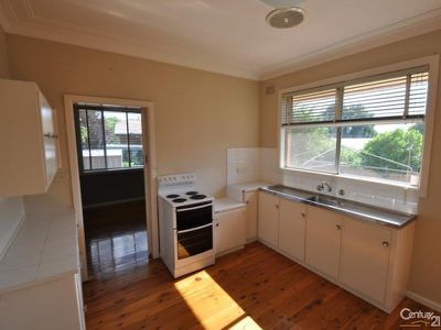 2  Highland Place, Dubbo