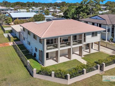 101 Esplanade, Woodgate