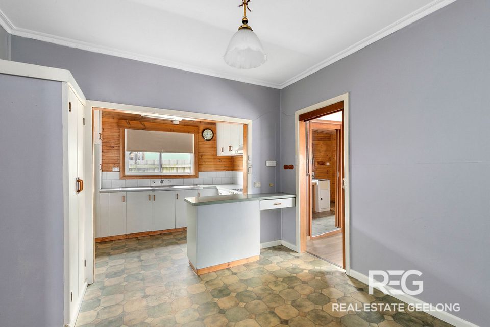 39 Dorothy Avenue, Belmont
