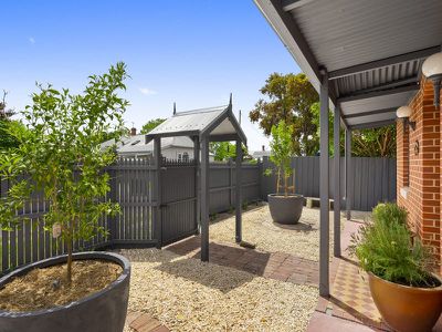 15 Sherbourne Terrace, Newtown