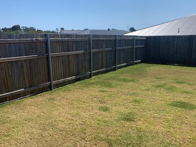 2 / 12 Coolamon Court, Urraween