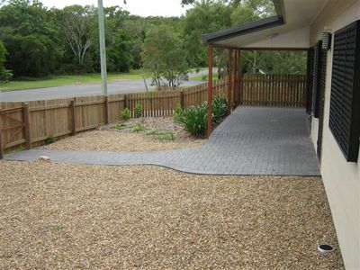 2 / 40 Walker, Cooktown