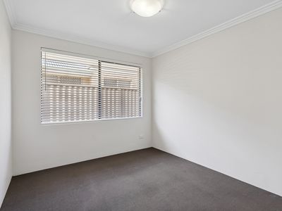 33 Januk Turn, South Guildford