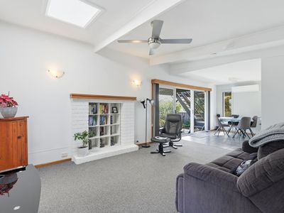 12 Jetty Road, Dodges Ferry