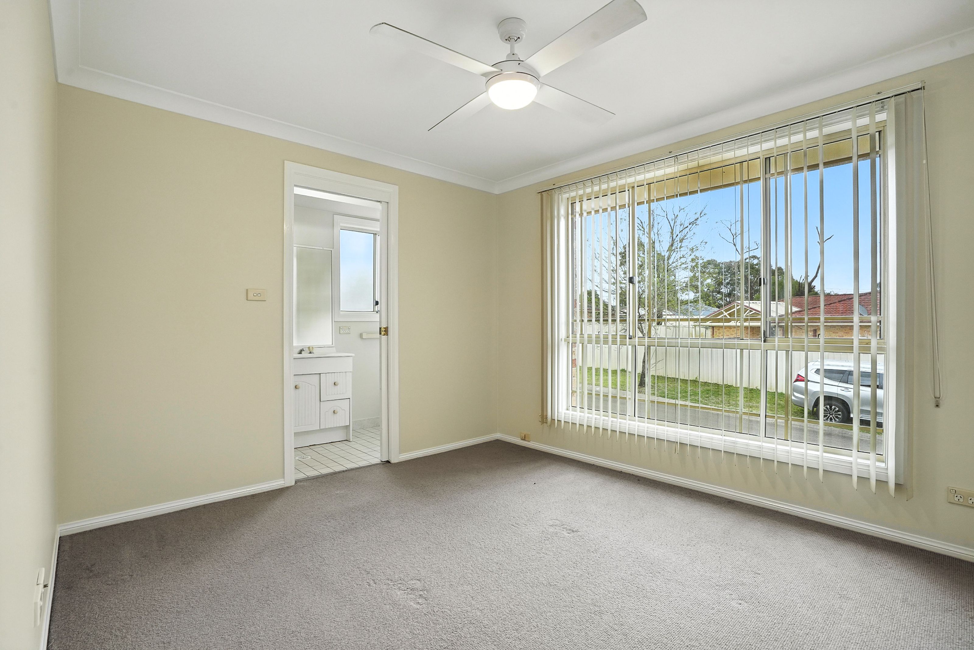 61A Womra Crescent, GLENMORE PARK