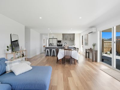 2 / 168 Agnes Street, George Town