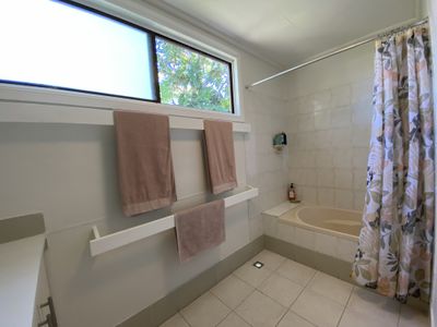 6 Royal Avenue, South Golden Beach