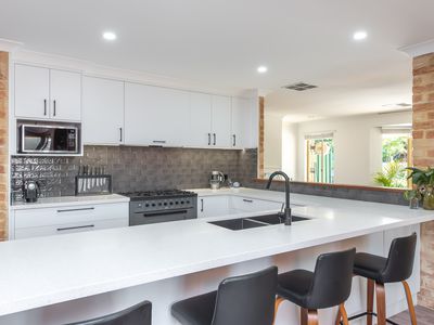 59 Emerald Way, Edgewater