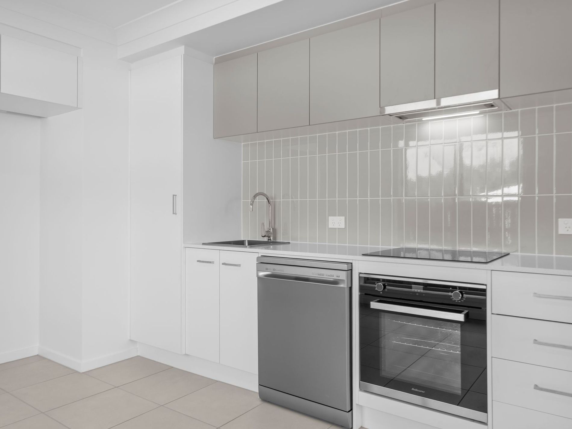 2 / 66 Austin Way, Park Ridge