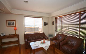 2 / 26 Cara Crescent, Berwick