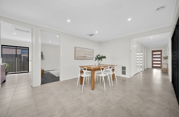 11 Sanctuary Circuit, Beveridge